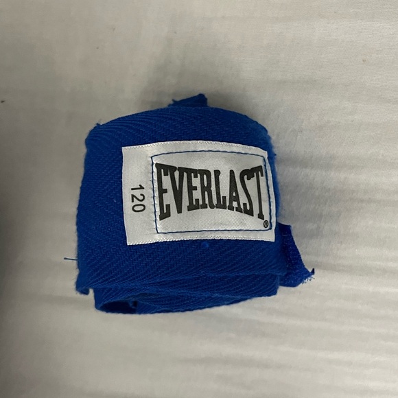 Everlast 120” Blue Wrist Wrap - Picture 2 of 2